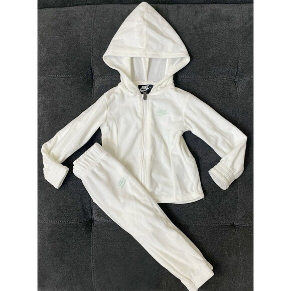 Nike 24M Baby Velour Jogging Tracksuit Off White with Mint Green Logo Full Zip - Picture 1 of 6